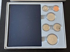 lot 27 image: 1983 Canada Mint Set