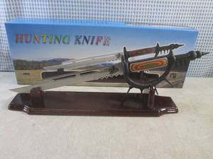 lot 1 image: (EW3) Decorative Knife with Wood Di...