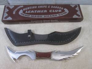 lot 149 image: (EW4) 16 Double Fixed Blade Knife ...