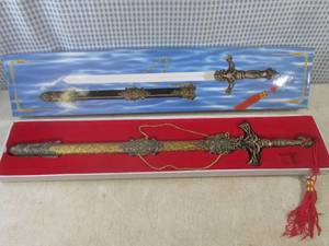lot 159 image: (EW5) 24 Decorative Sword with She...