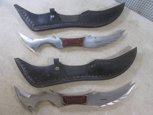 lot 167 image: (D-3) 2 Double Blade Knives with Le...