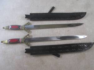 lot 173 image: (D-3) 2 - 21 12 As-Is Knives with...