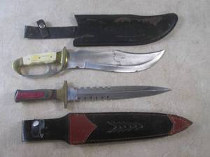 lot 176 image: (D-3) 2 As-Is Knives with Sheaths 1...