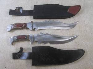 lot 180 image: (D-3) 2 As-Is Knives with Sheaths 1...