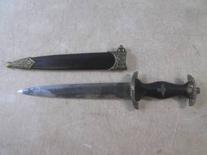 lot 188 image: (BSB) 14 Decorative Knife with She...
