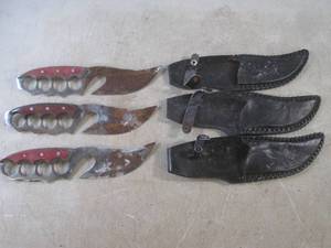 lot 214 image: (BSB) 3 As-Is 11 Knives with Sheat...