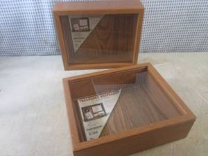 lot 230 image: (CSB) 2 Treasured Keepsakes Display...