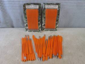 lot 256 image: (EC1) 60 Plastic 50 Lb Pistol Cross...