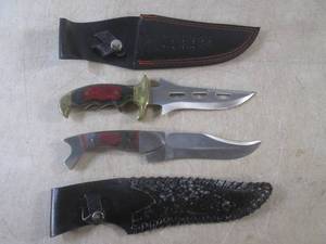 lot 274 image: (BSB) 2 As-Is Knives with Sheaths -...