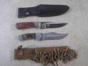 lot 276 image: (BSB) 2 As-Is Knives with Sheaths 9...