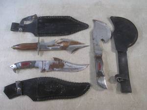 lot 279 image: (BSB) 3 As-Is Knives with Sheaths 1...