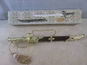 lot 287 image: (EW6) 19 12 Decorative Short Swor...