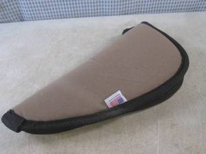 lot 319 image: (CS) Padded Hand Gun Case 14 x 6 ...