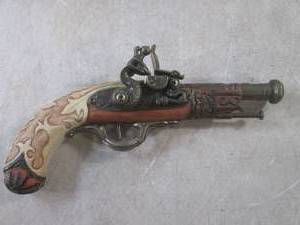 lot 73 image: (BS) Decorative Vintage Hand Gun De...