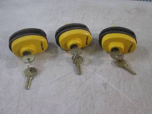 lot 95 image: (EC1) 3 Club Gun Locks with Keys...