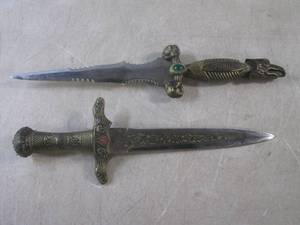 lot 121 image: (BS) 2 Decorative Knives 15 12 an...