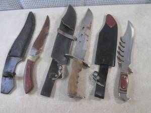 lot 123 image: (EW5) 3 Large Knives with Sheaths i...