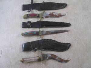 lot 130 image: (BS) 3 Knives with Sheaths in Poor ...