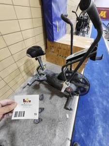 lot 19 image: Schwinn Stationary Bike AD6
