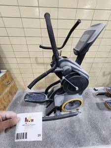 lot 20 image: MTX MAX Trainer Octane