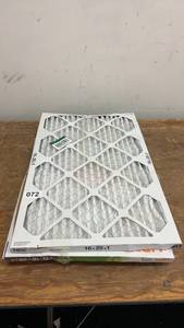 lot 72 image: Set of 3 HDX 16x25x1 Air Filters