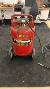 lot 152 image: Coleman Powermate 27 Gallon Direct Drive Air Compressor