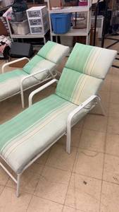 lot 167 image: Set of 2 Outdoor Patio Chaise Lounges with Cushions