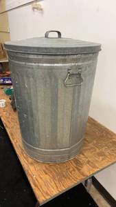 lot 174 image: Vintage Galvanized Metal Trash Can with Lid