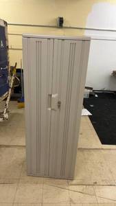 lot 206 image: Tall Plastic Storage Cabinet with Shelves