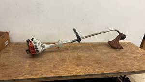 lot 221 image: STIHL FS 45 Gas String Trimmer