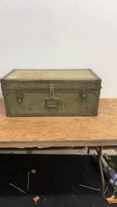 lot 235 image: Vintage 1947 Courier McLane Metal Storage Chest