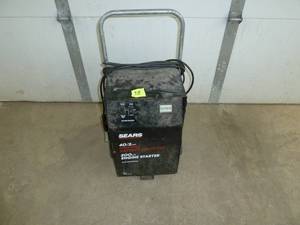 lot 98 image: Sears Battery Charger
