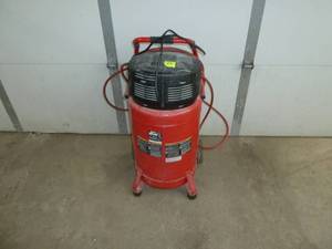 lot 99 image: FINI Air Compressor