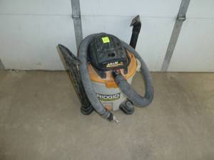 lot 112 image: Ridgid WetDry Vacuum 5.0