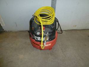 lot 113 image: Chicago Pneumatic Air Compressor