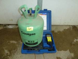 lot 145 image: Cool Gas R22 Refrigerant