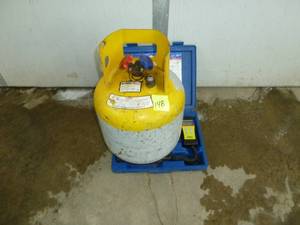 lot 148 image: YellowGray Tank R-22 Refrigerant
