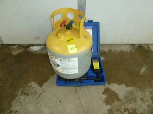 lot 150 image: YellowGray R-22 Refrigerant Tank