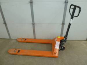 lot 282 image: Franklin Hydraulic Pallet Jack 2 12 Ton