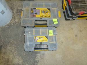 lot 300 image: Stanley Pack Outs x 2 Sheet Rock Fasteners