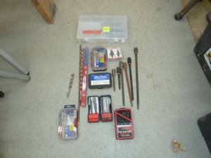 lot 307 image: Milwaukee Drill Bit Extensions & Bits