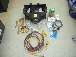 lot 326 image: HVAC Service Kit