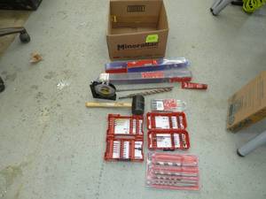 lot 329 image: Milwaukee Drill Bits 1 18