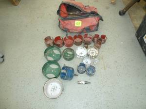 lot 332 image: Milwaukee Bag of Hole Saws