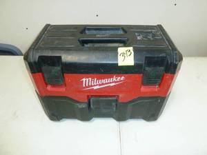 lot 343 image: Milwaukee Portable Vacuum, 2 gal Wet Dry Vac, 18V