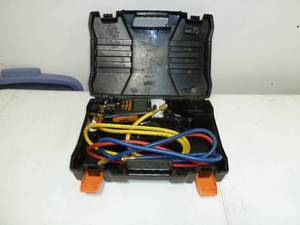 lot 374 image: Tetso Digital Manifold, AC, #557