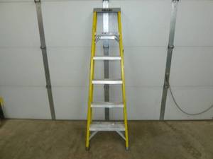 lot 505 image: Keller Step Ladder Fiberglass Yellow 6