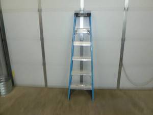 lot 507 image: Werner Fiberglass Ladder 6 Blue