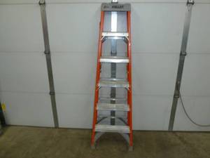 lot 508 image: Keller Pro Fiberglass Step Ladder 6 Red