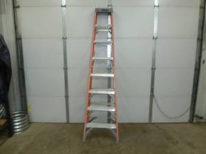 lot 519 image: Keller Pro Fiberglass Step Ladder 8 Red